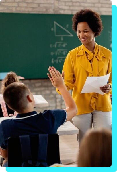 Prepare-se para destacar-se no mercado com uma formação de excelência, impulsionando sua carreira rumo ao sucesso!